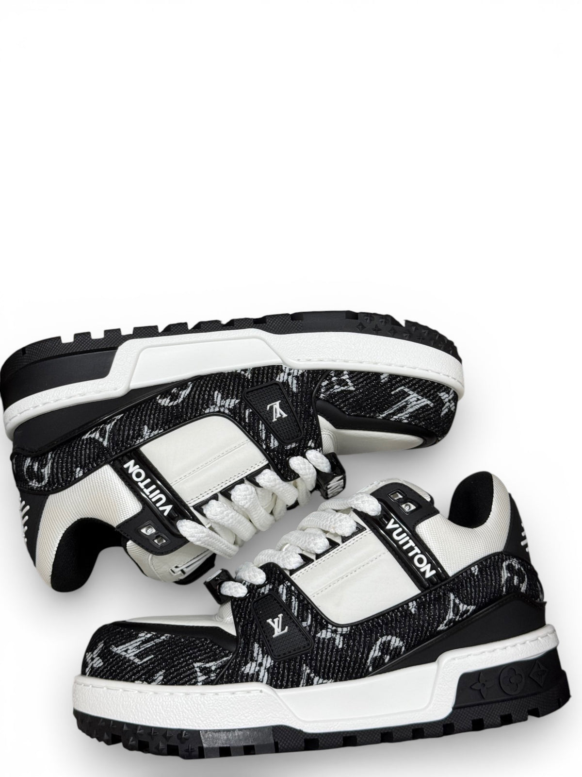 Louis Vuitton Trainer Maxi Sneakers